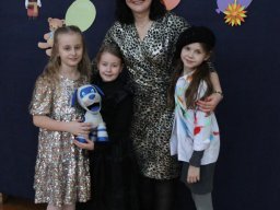 47328998110690554683557341294728839419363489n